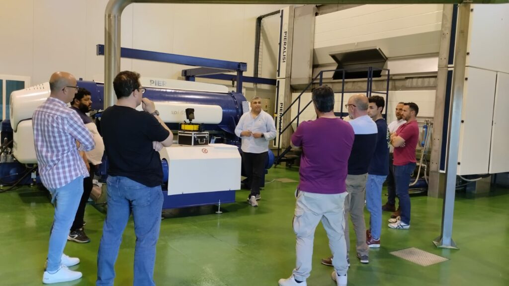 WhatsApp Image 2025-04-25 at 16.03.55 (1)